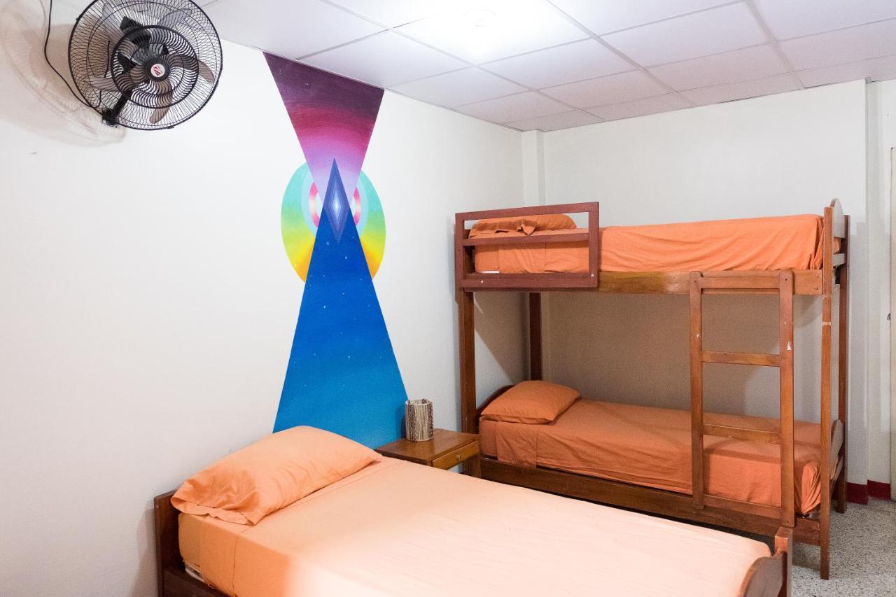 Hostel Nucapacha Guayaquil Esterno foto