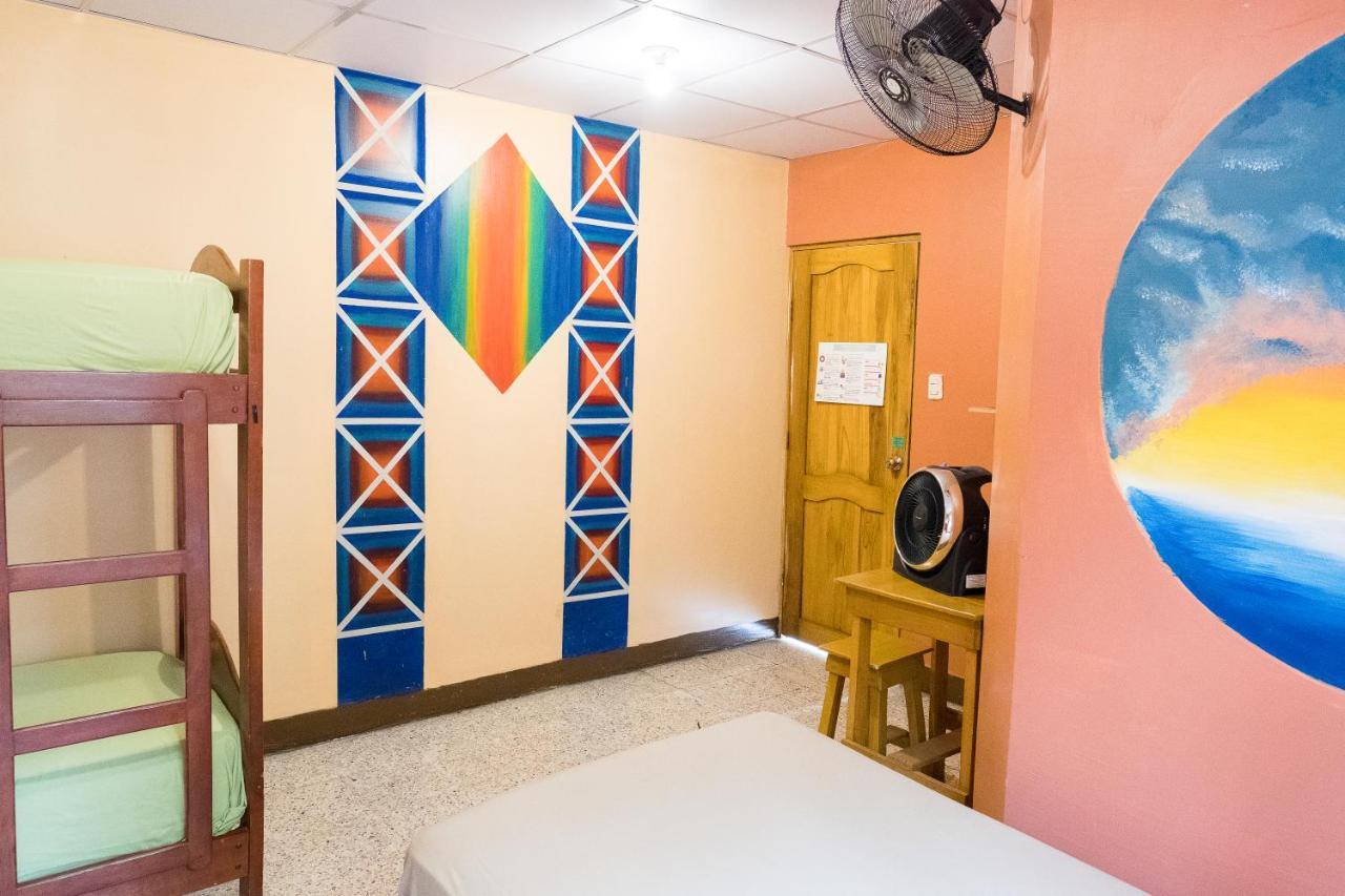 Hostel Nucapacha Guayaquil Esterno foto