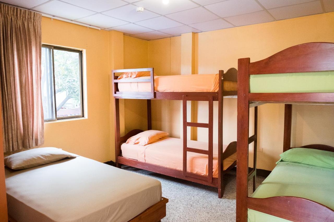 Hostel Nucapacha Guayaquil Esterno foto